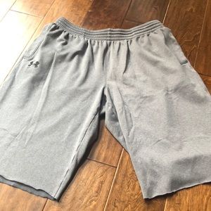 Under Armour Cut off Shorts